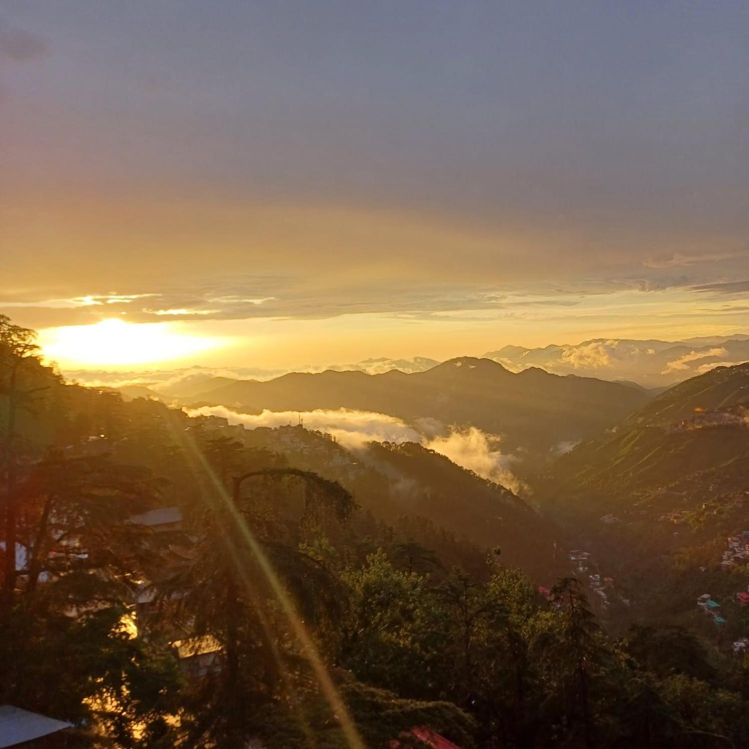 Hotel Harbans Shimla Luaran gambar